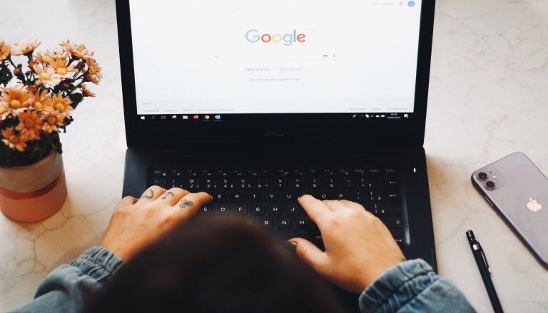 person using google search